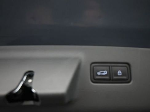 Used 2025 Hyundai Santa Fe SEL FWD image 9