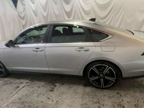 Used 2025 Honda Accord Sport image 6
