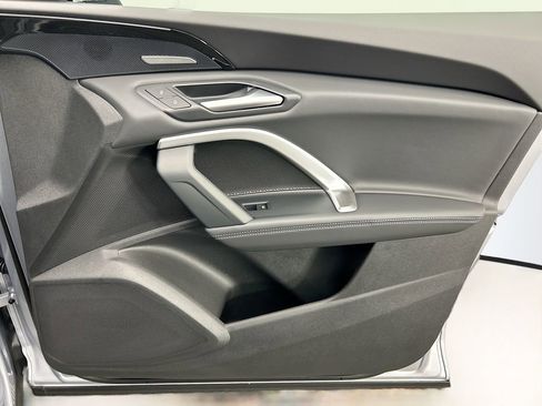 Used 2025 Audi Q5 Premium Plus w/ Premium Plus image 25