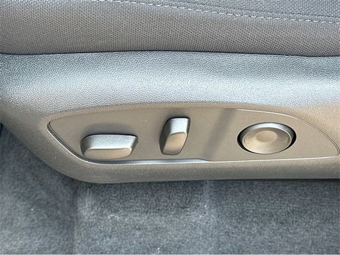 New 2025 GMC Acadia Elevation image 27