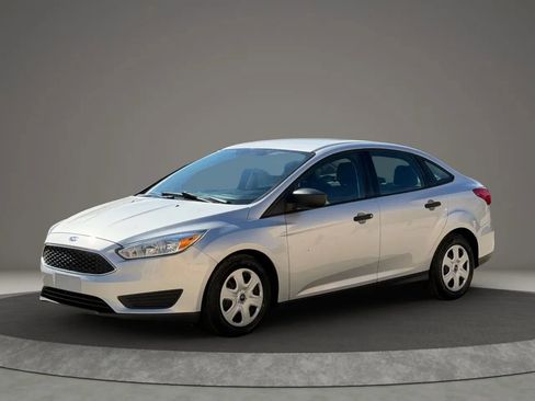 Used 2017 Ford Focus S image 7