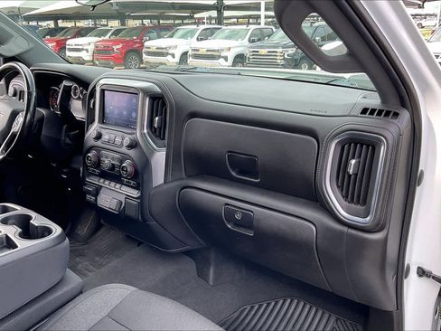 Used 2021 Chevrolet Silverado 2500 LT w/ Convenience Package image 18