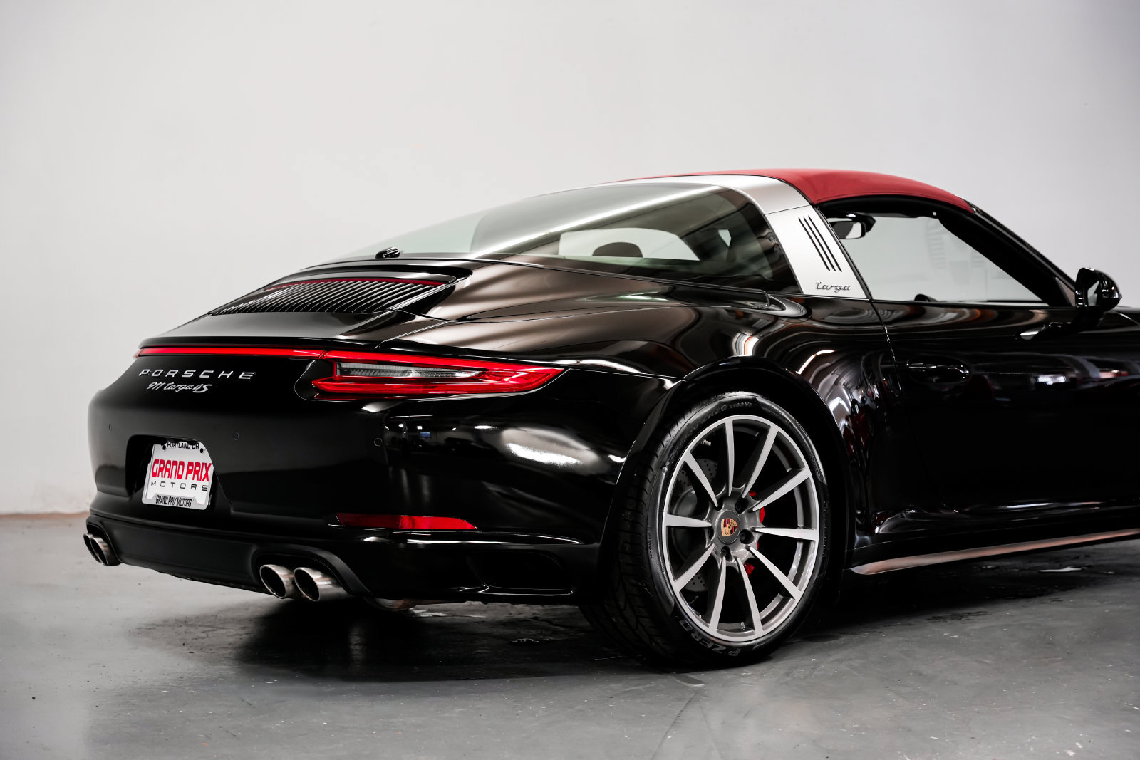 Used 2018 Porsche 911 Targa 4S AWD/4WD image 36