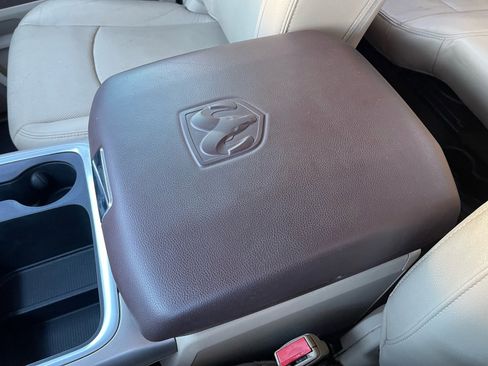 Used 2017 RAM 1500 Laramie w/ Convenience Group image 43