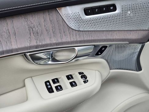New 2026 Volvo XC90 T8 Ultra w/ Lounge Package image 24