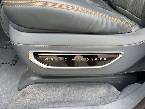 Used 2022 Jeep Grand Wagoneer Series II w/ Premium Group II AWD/4WD image 17