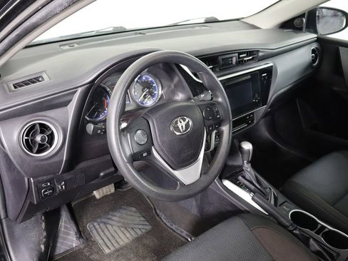 Used 2017 Toyota Corolla LE w/ Carpet Mat Package (TMS) FWD image 23