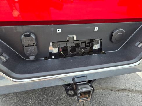 Used 2025 Chevrolet Silverado 1500 LT AWD/4WD image 17
