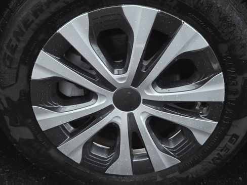 Used 2021 Toyota Corolla LE image 29