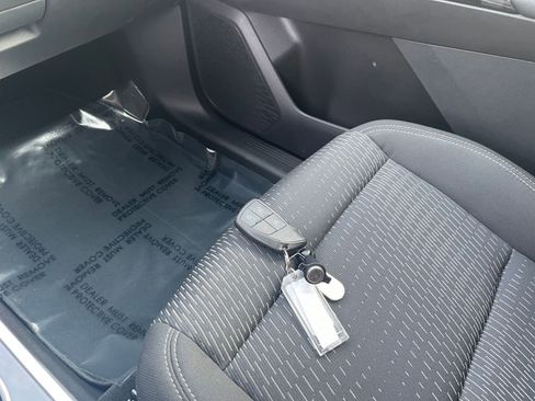 Used 2025 Chevrolet Equinox LT image 21