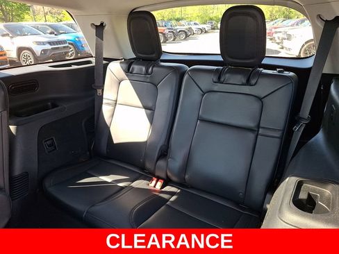 Used 2025 Lincoln Aviator AWD image 8