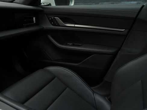 Used 2025 Porsche Taycan Turbo image 38