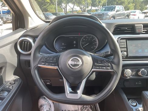 Used 2025 Nissan Versa SV w/ Trunk Package FWD image 20