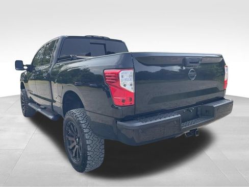 Used 2018 Nissan Titan SV w/ SV Convenience Package AWD/4WD image 13