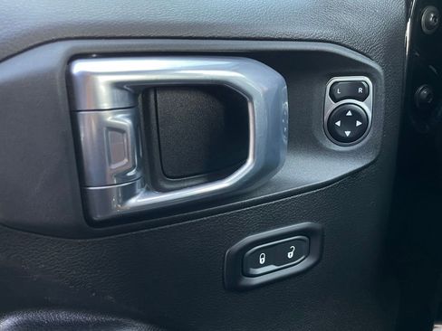 Used 2022 Jeep Gladiator Mojave w/ Trailer Tow Package image 11