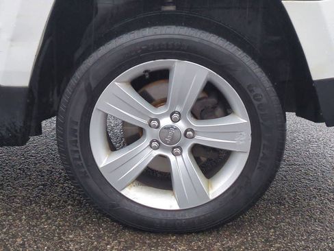 Used 2016 Jeep Patriot High Altitude image 13