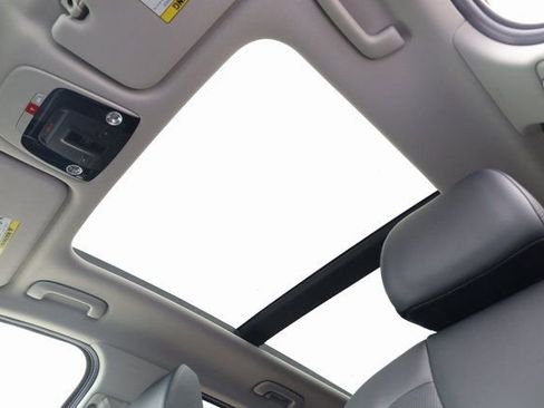 New 2025 Kia Sorento S w/ Panoramic Sunroof Package image 26