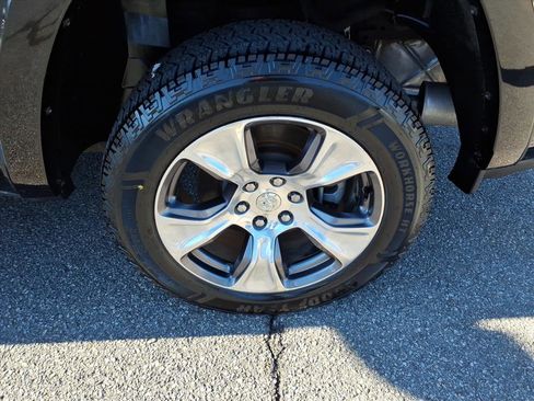 Used 2019 RAM 1500 Laramie image 7