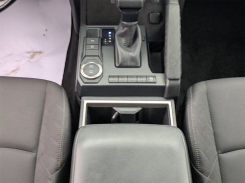 Used 2024 Toyota Tacoma SR5 image 39