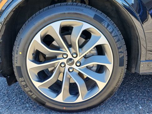 Used 2020 Lincoln Aviator Grand Touring w/ Equipment Group 302A AWD/4WD image 18
