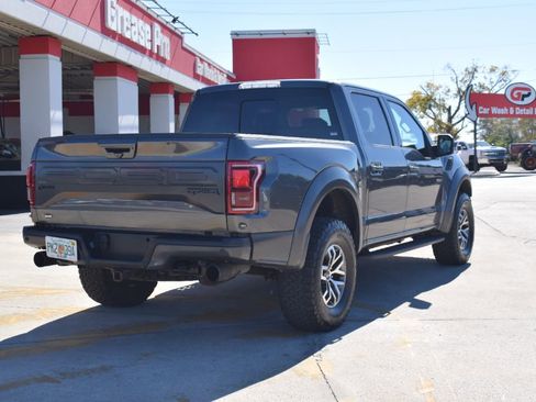 Used 2018 Ford F150 Raptor w/ Equipment Group 802A Luxury image 3