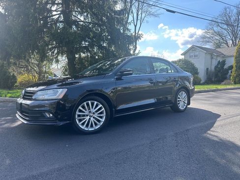 Used 2016 Volkswagen Jetta SEL Premium image 4