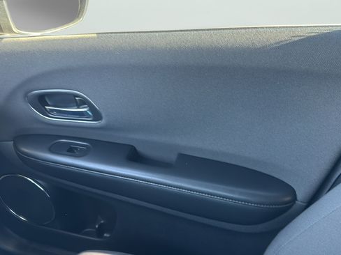 Used 2020 Honda HR-V EX image 17