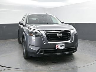 Used 2025 Nissan Pathfinder SV FWD video 2