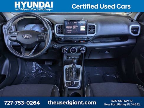 Certified 2024 Hyundai Venue Limited image 16