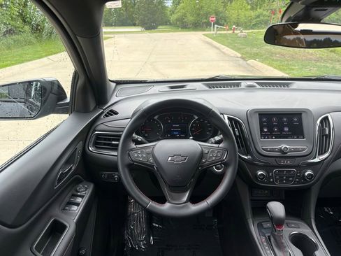 Used 2024 Chevrolet Equinox RS AWD/4WD image 43