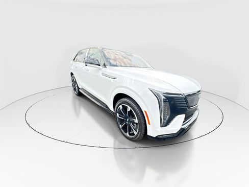 Used 2025 Cadillac Escalade IQ Sport 2 AWD/4WD image 2