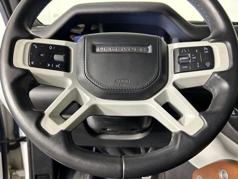 Used 2020 Land Rover Defender 110 HSE AWD/4WD image 22