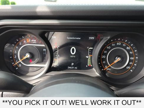 Used 2024 Jeep Gladiator Rubicon w/ Technology Group AWD/4WD image 15