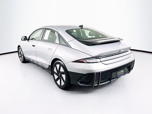 Used 2024 Hyundai Ioniq 6 SE RWD image 5