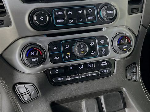 Used 2019 GMC Yukon XL SLT w/ Premium Edition image 13