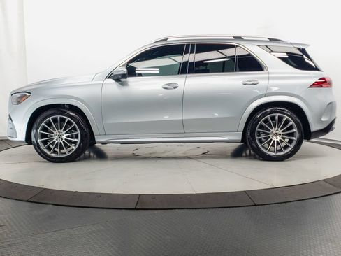 Used 2024 Mercedes-Benz GLE 450 4MATIC w/ AMG Line Exterior image 4