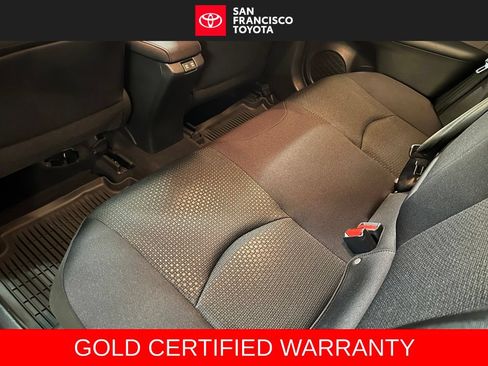 Certified 2022 Toyota Prius LE FWD image 13