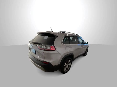 Used 2019 Jeep Cherokee Limited image 8