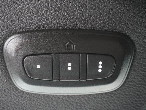 Used 2021 Jeep Wrangler Unlimited Sahara AWD/4WD image 28