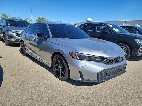 Used 2025 Honda Civic Sport image 1
