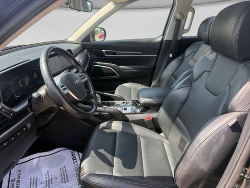 Used 2025 Kia Telluride S FWD image 22
