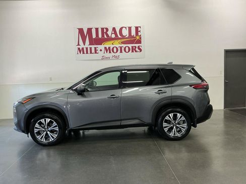 Used 2021 Nissan Rogue SV AWD/4WD image 2