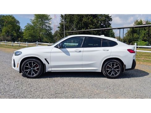 Used 2023 BMW X4 M40i w/ Premium Package image 4