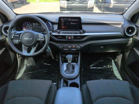 Used 2023 Kia Forte LXS w/ LXS Technology Package FWD image 14