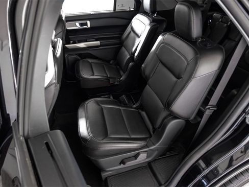 Used 2021 Ford Explorer Limited w/ Equipment Group 301A image 41