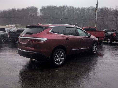 Used 2024 Buick Enclave Essence w/ Experience Buick Package image 4