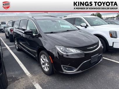 Used 2017 Chrysler Pacifica Touring-L Plus w/ Advanced Safetytec Group