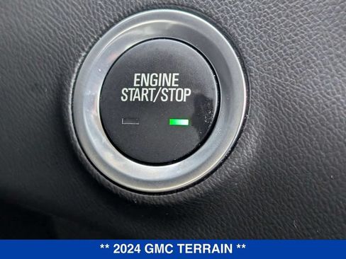 Used 2024 GMC Terrain SLE w/ Driver Convenience Package AWD/4WD image 26