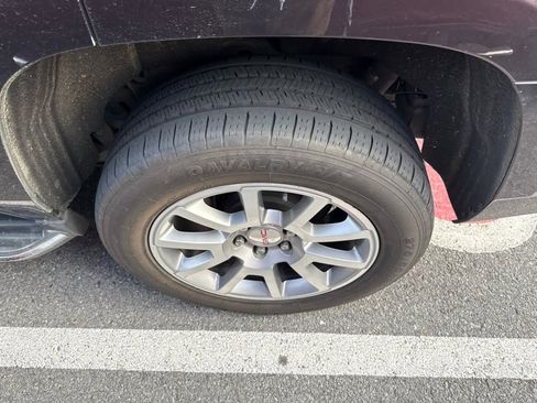 Used 2018 GMC Yukon Denali image 6