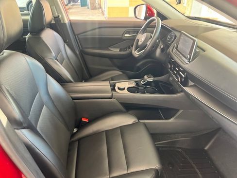 Certified 2023 Nissan Rogue SV w/ SV Premium Package AWD/4WD image 21